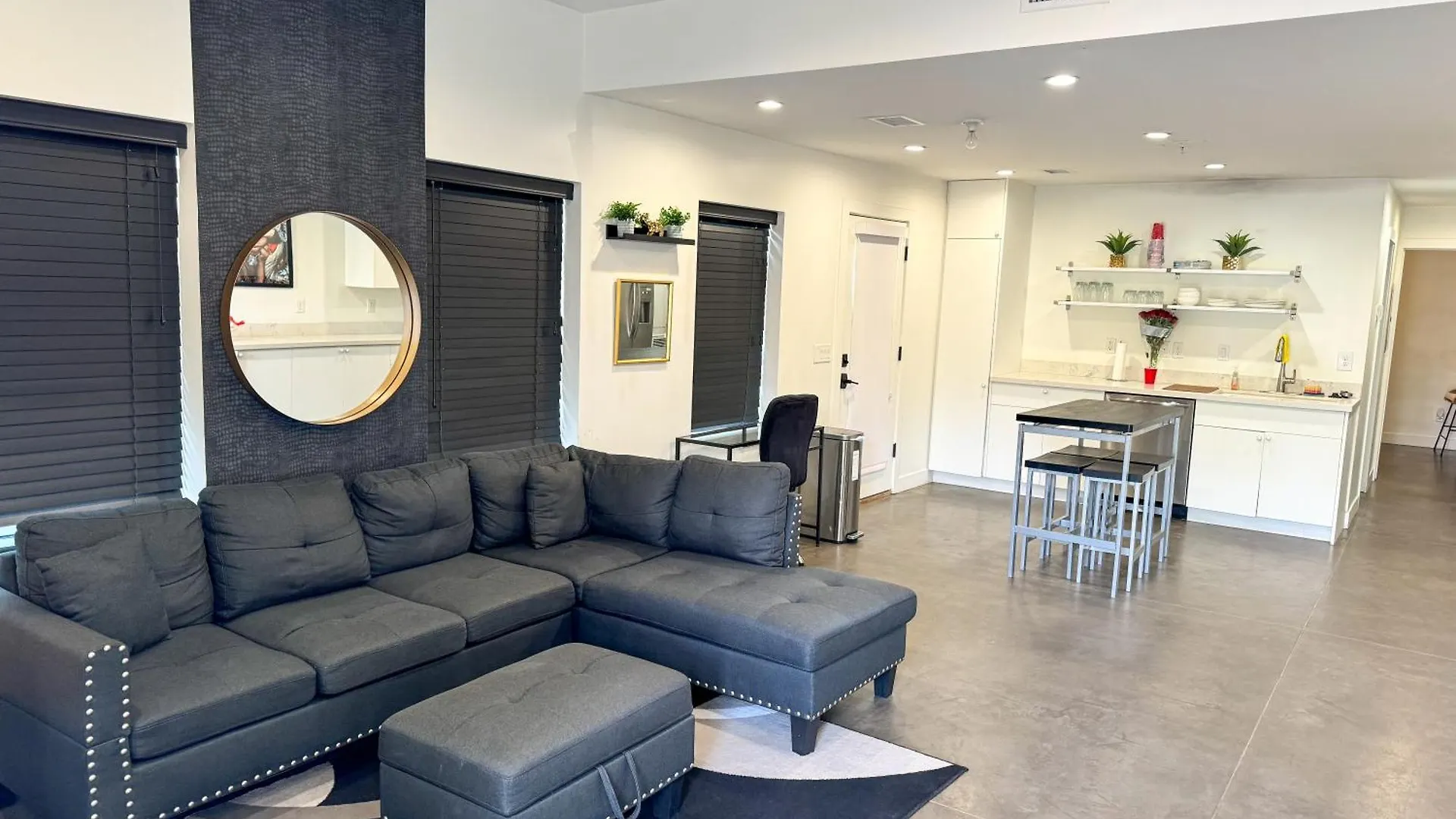 Luxury Condo In The Heart Of Феникс